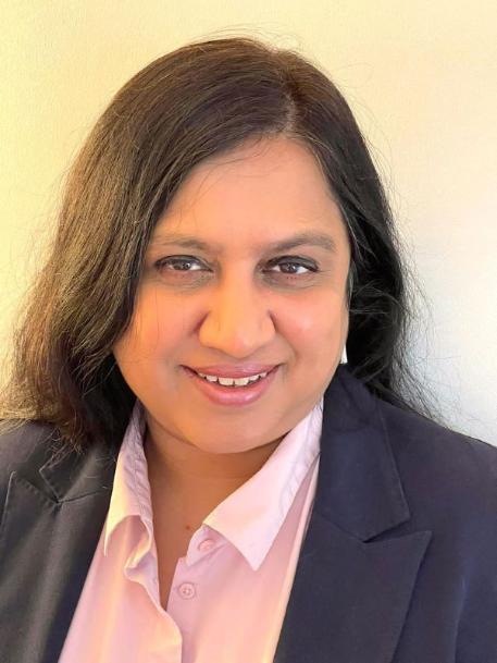 Portrait image of Deepa Thomas-Sutcliffe, MBA 2021