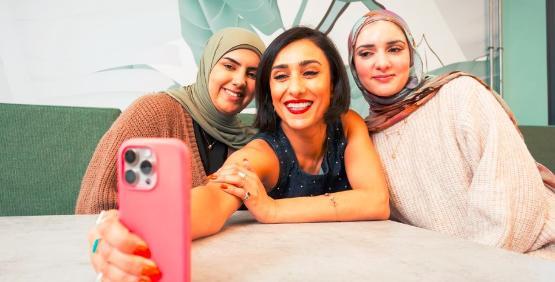 Anita Rani meets two of the students who have benefited from her scholarship