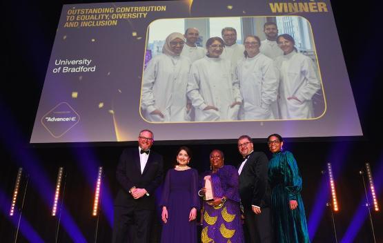 Dr Sobia Kauser and Stuart Walker at the THE Awards 2024